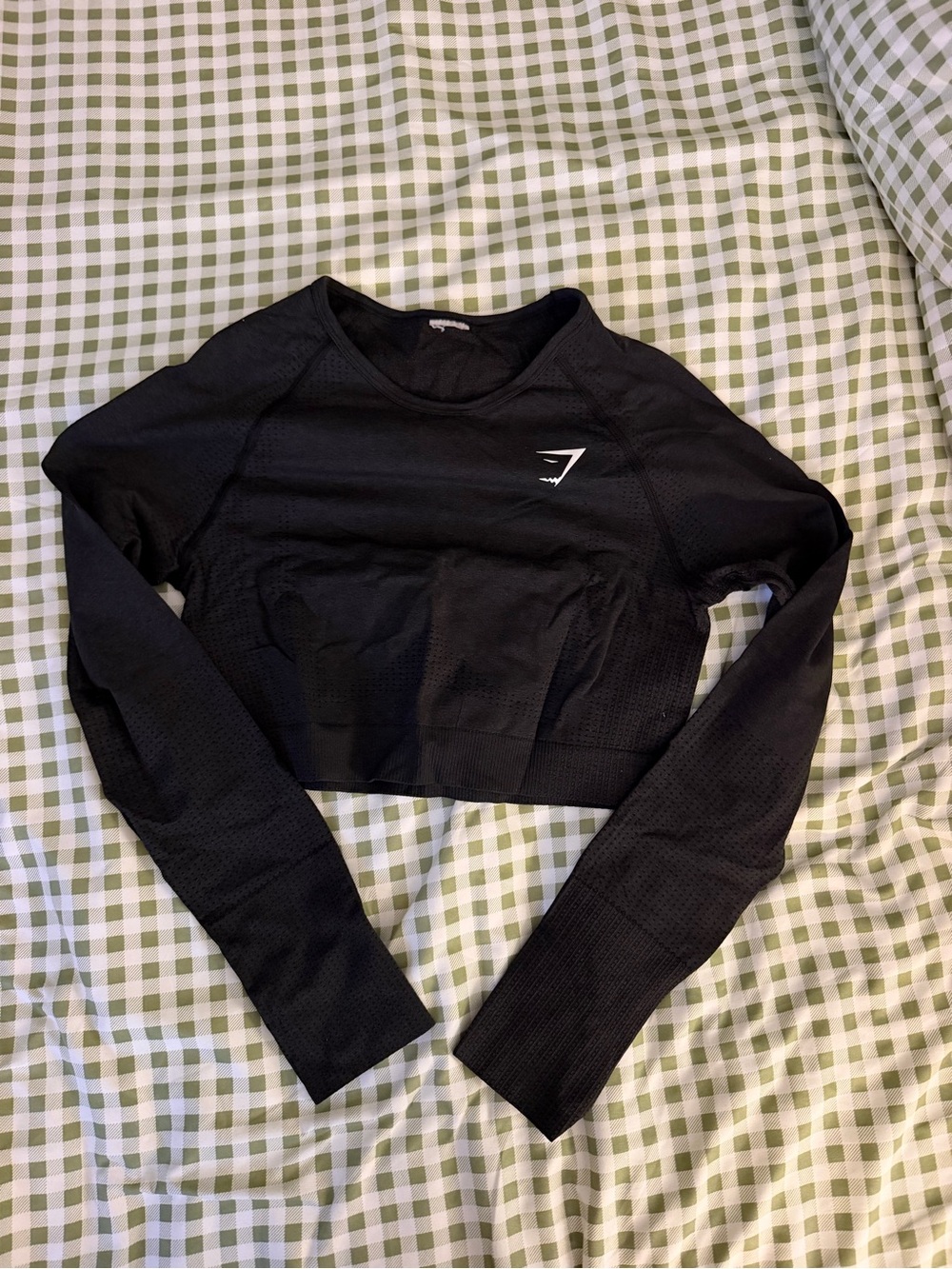 Gymshark Black Long-Sleeve Cropped Athletic Top